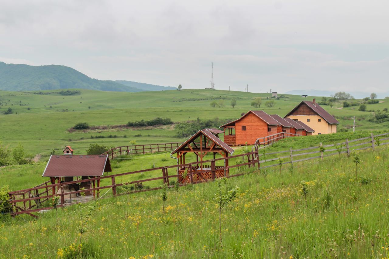 Mano Kulcsoshazak Villa Praid Exteriör bild